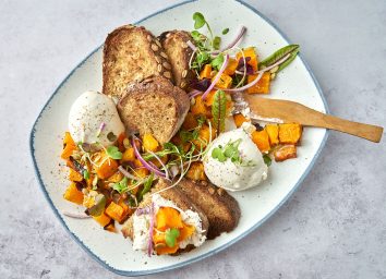 breakfast burrata platter with butternut squash and whole grain bread