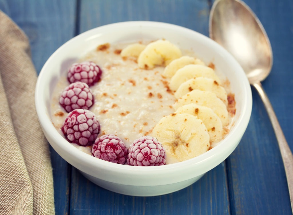 Frozen berry banana oatmeal