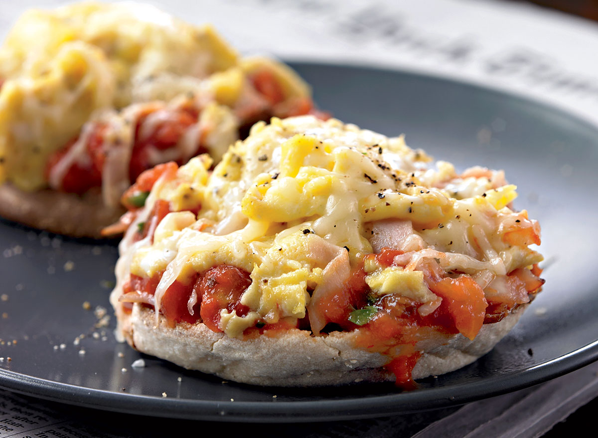 Healthy breakfast pizzas