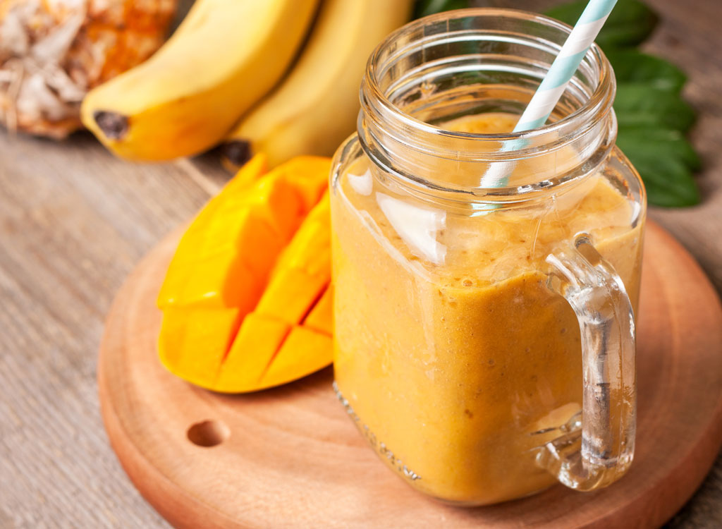 Mango banana smoothie