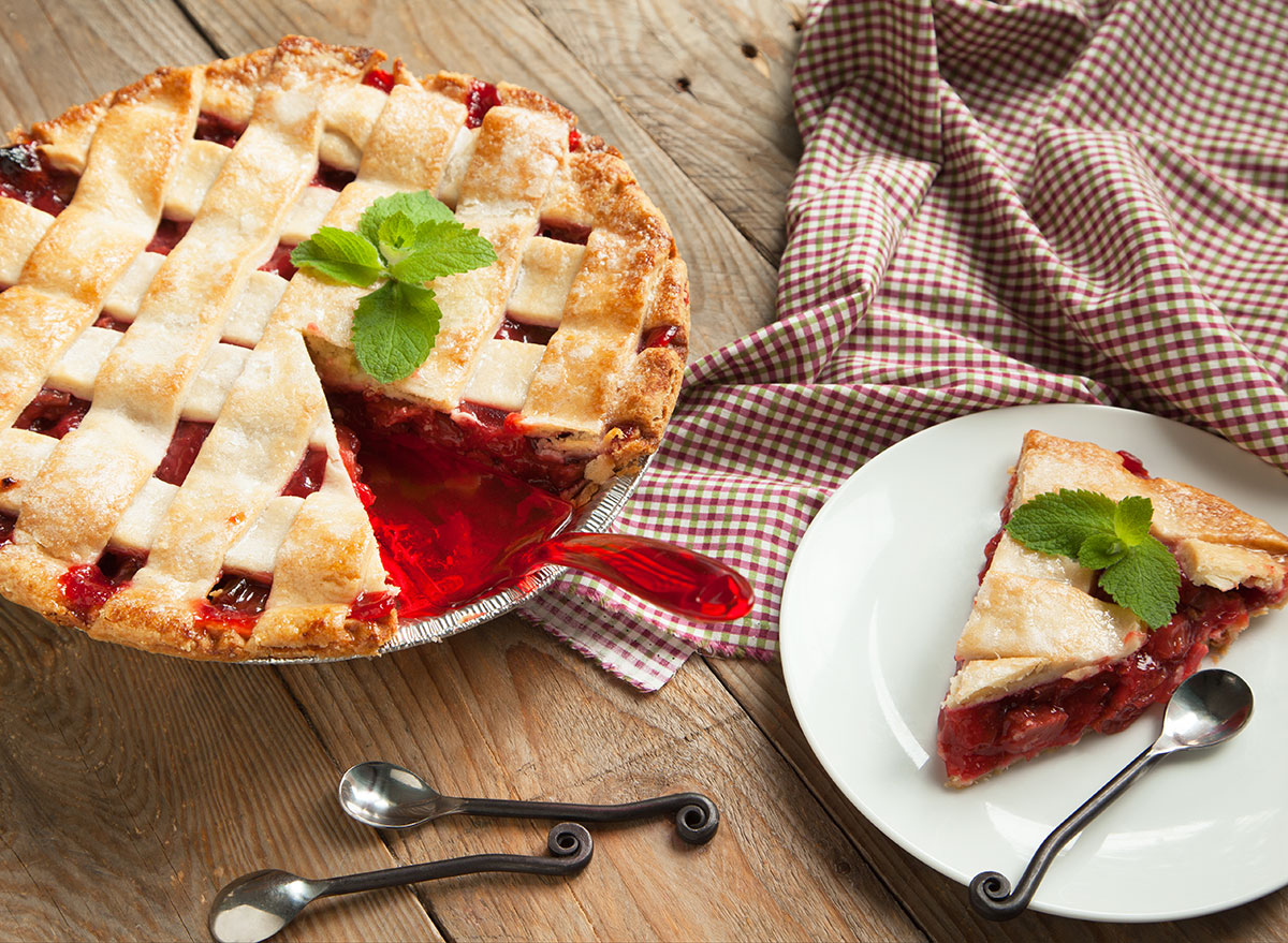 Stawberry rhubarb pie