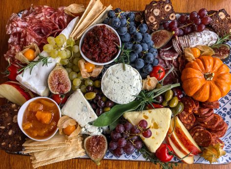 11 Best Thanksgiving Charcuterie Board Ideas